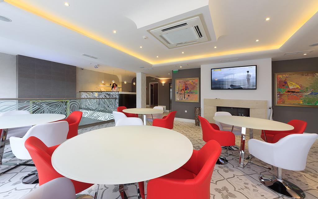 וליקו טורנובו Agusta Hotel, Garden & Spa מראה חיצוני תמונה