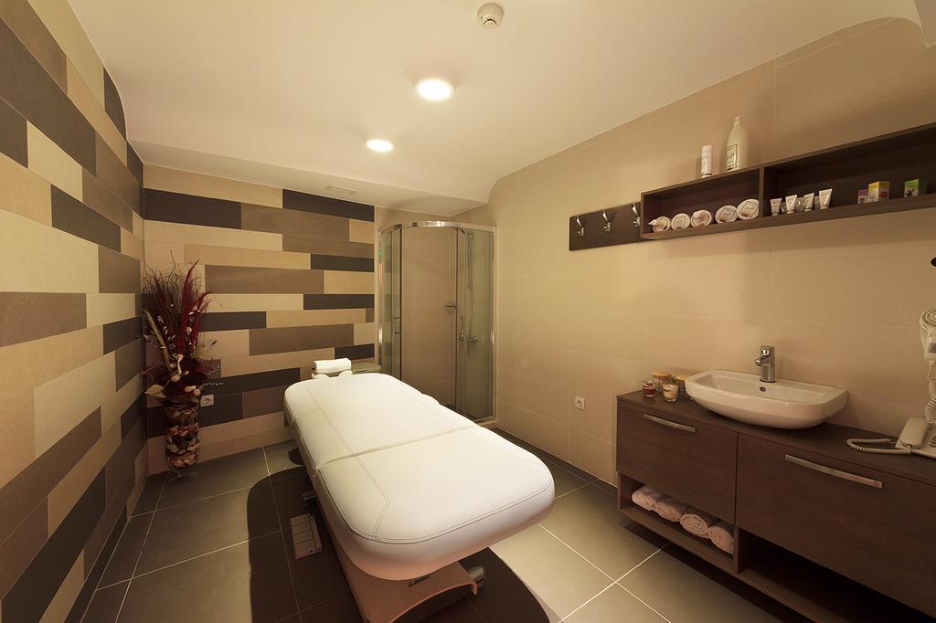 וליקו טורנובו Agusta Hotel, Garden & Spa חדר תמונה